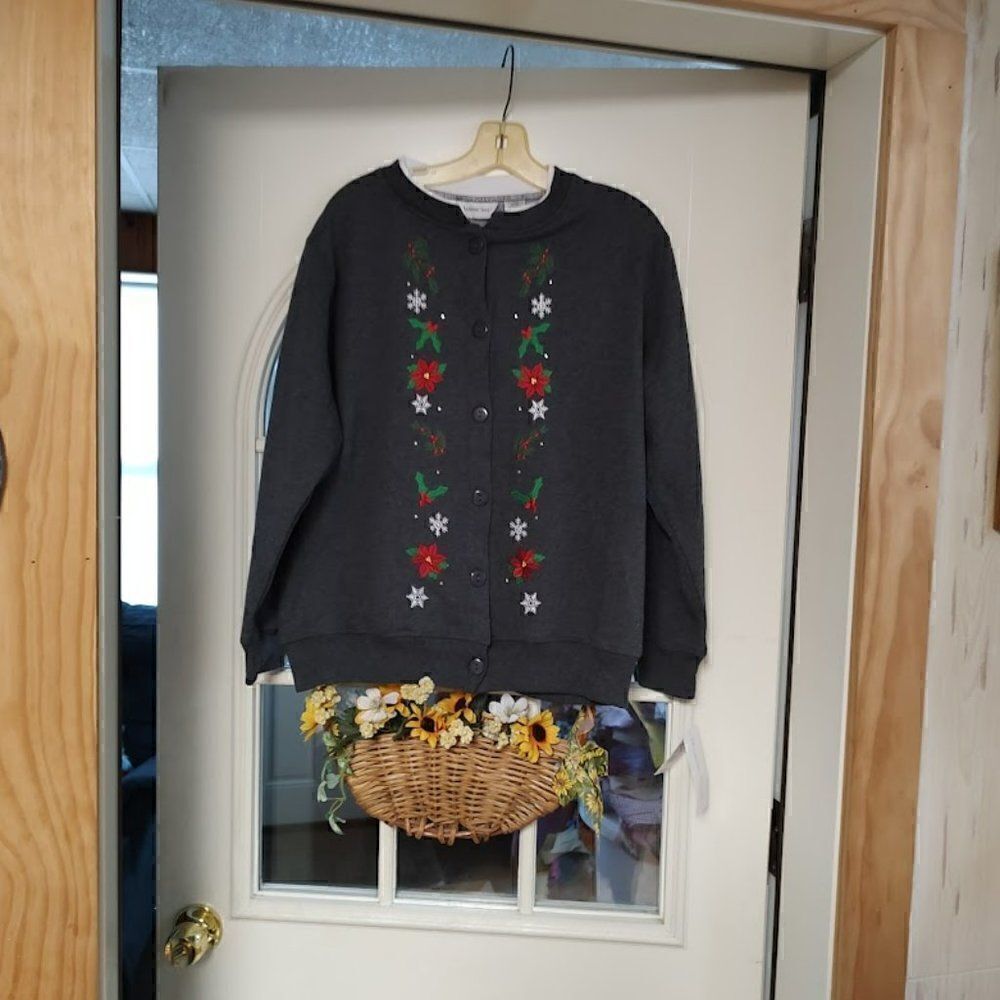 New Madison Taylor Dark Gray Poinsettia Snowflake Top Women's M